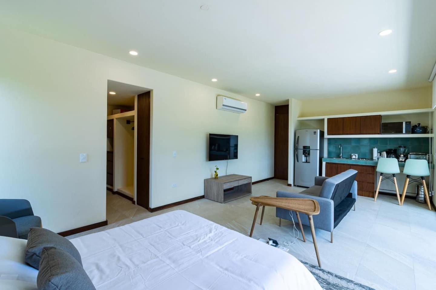 Pool View Loft Steps From The Ocean In Punta Cocos - C101 Hotel Isla Holbox Екстериор снимка